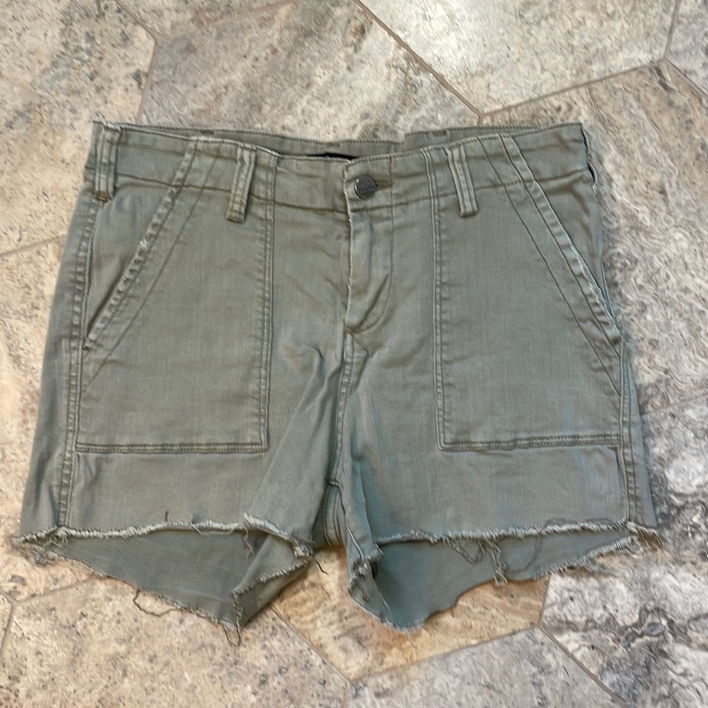 Cut off shorts